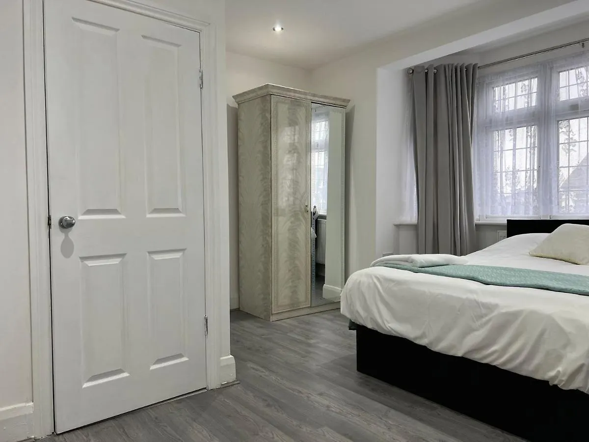 Apartment Starlet Property Wanstead United Kingdom
