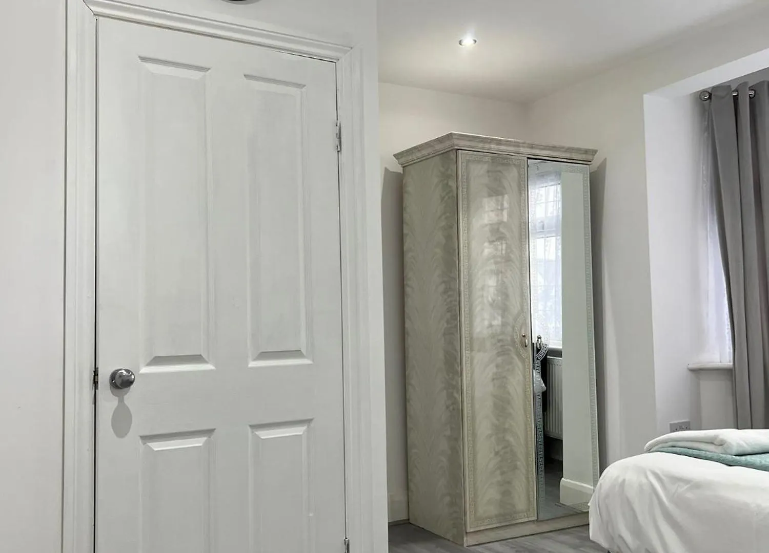 Starlet Property Wanstead 0*,  United Kingdom