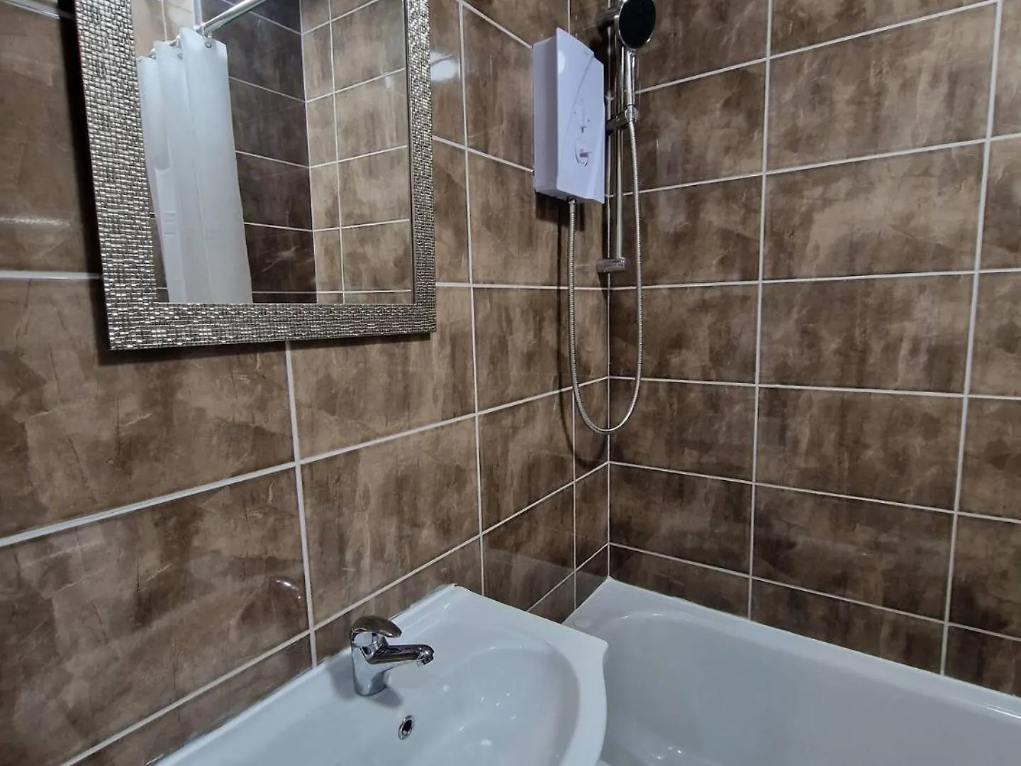 Starlet Property Wanstead Apartment