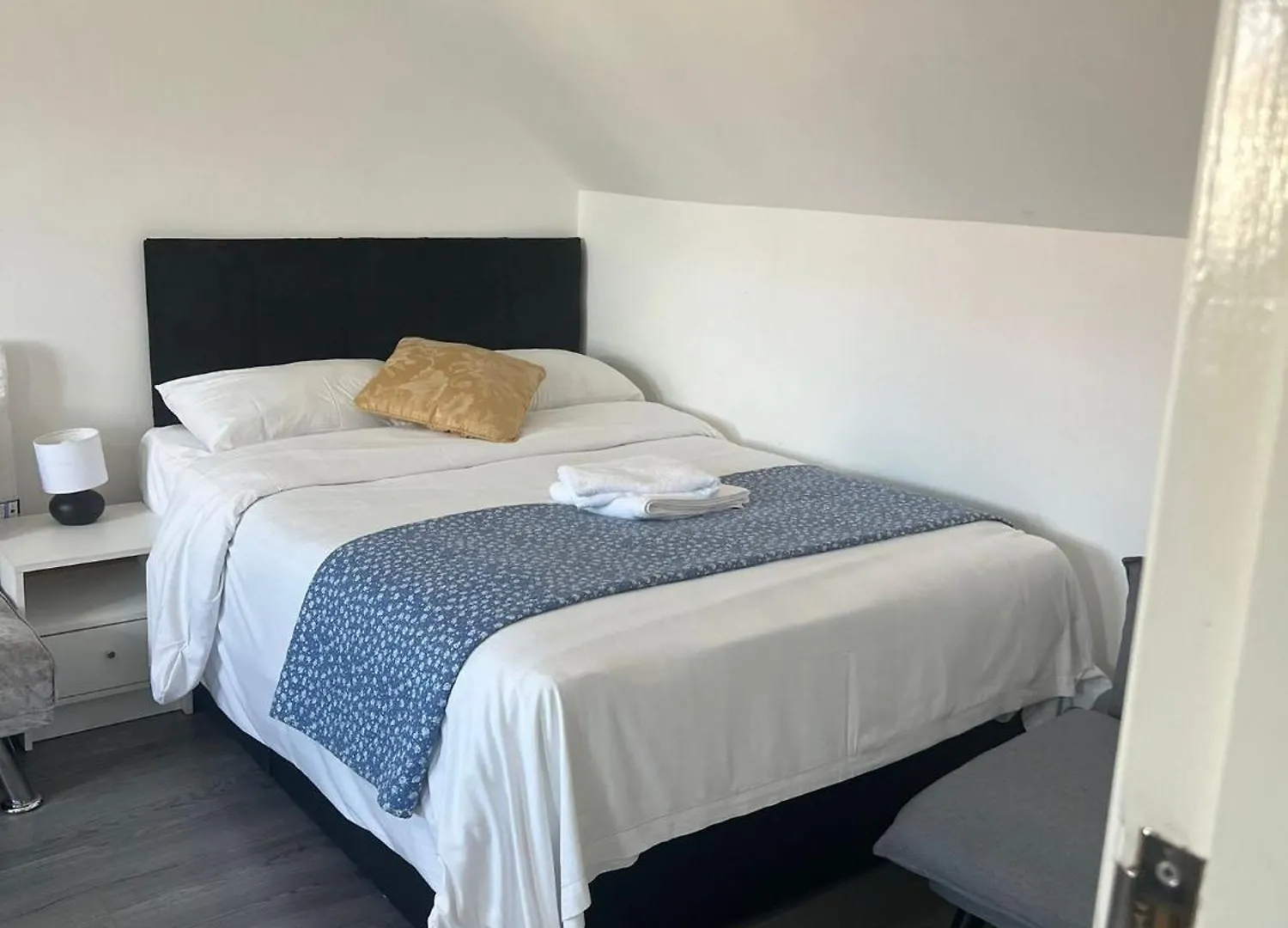 Starlet Property Wanstead 0*,  United Kingdom